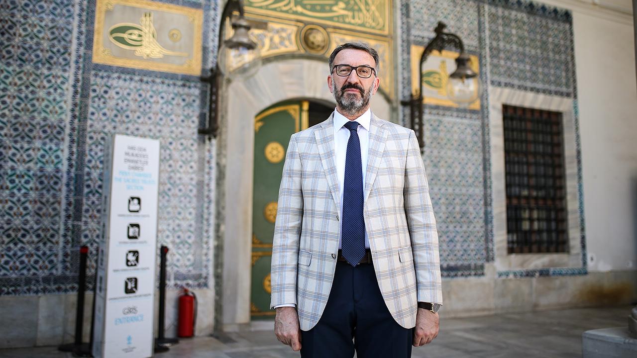  Eyüp’te bir kandil: Mustafa Sabri Küçükaşçı